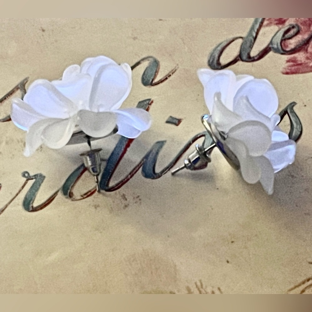 Sterling Silver White Flower Petal Stud Earrings